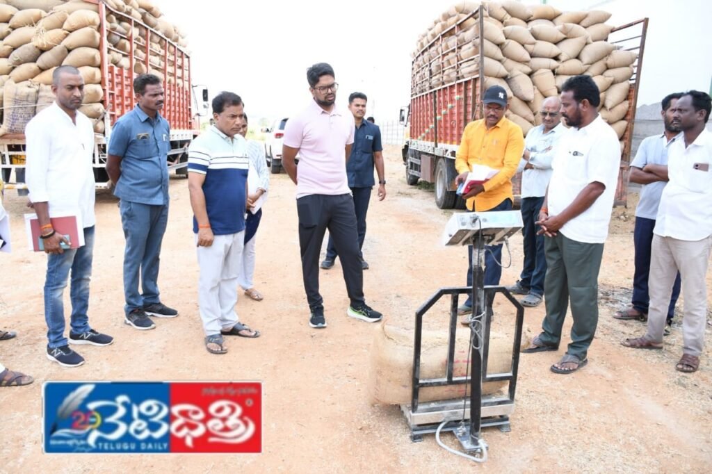 Kavitha Distributes Cricket Kits