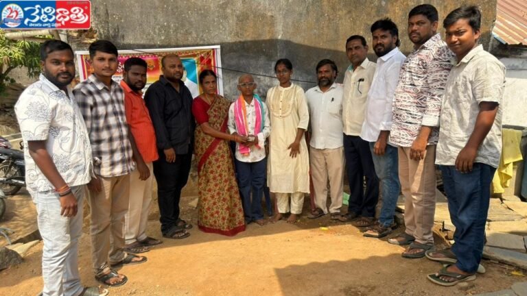BJP Leaders Extend Financial Aid